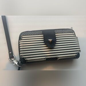 Stella & Dot Madison Tech Wristlet Wallet black and White